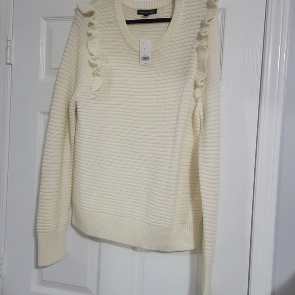 Sweater - Picture 4 of 4